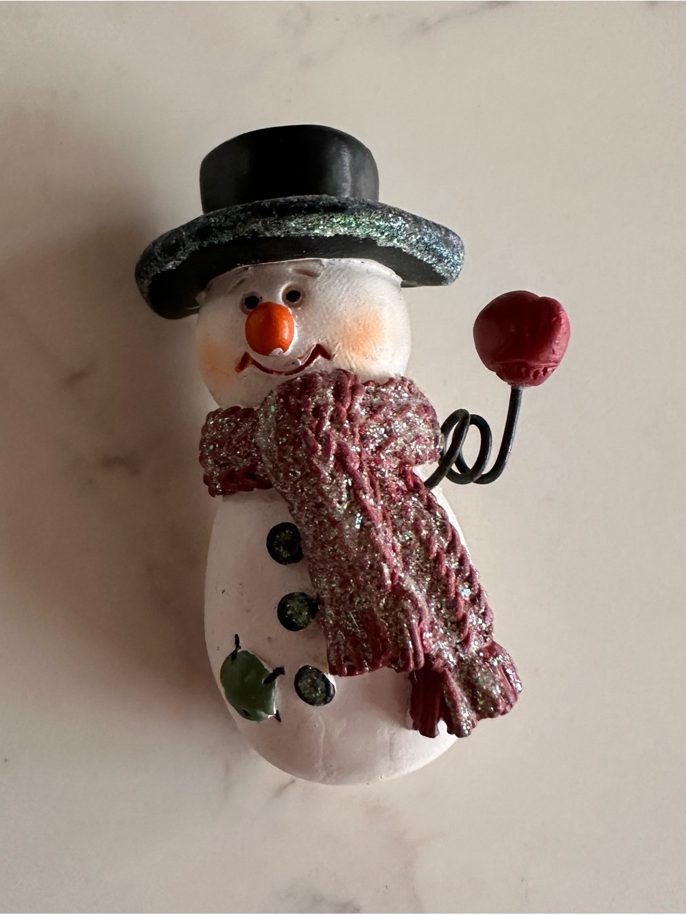 Set of two snowman brooches Burgundy Snowman Brooch in 🎩 and Scarves 🧣